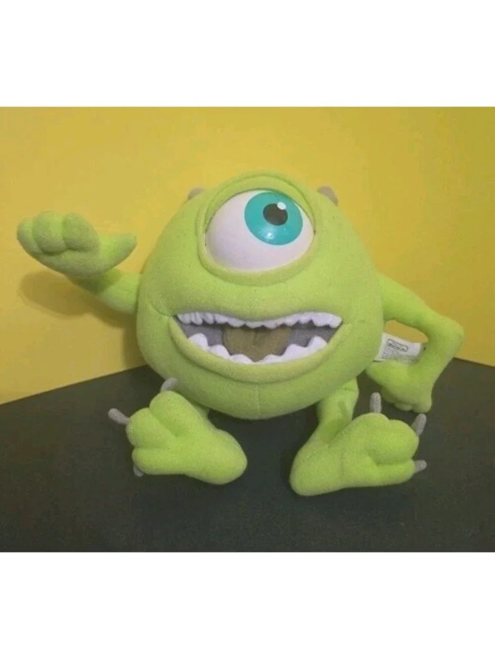 Vintage 2001 Monsters Inc Mike Wazowski Action Eye Plush Disney Pixar Talks